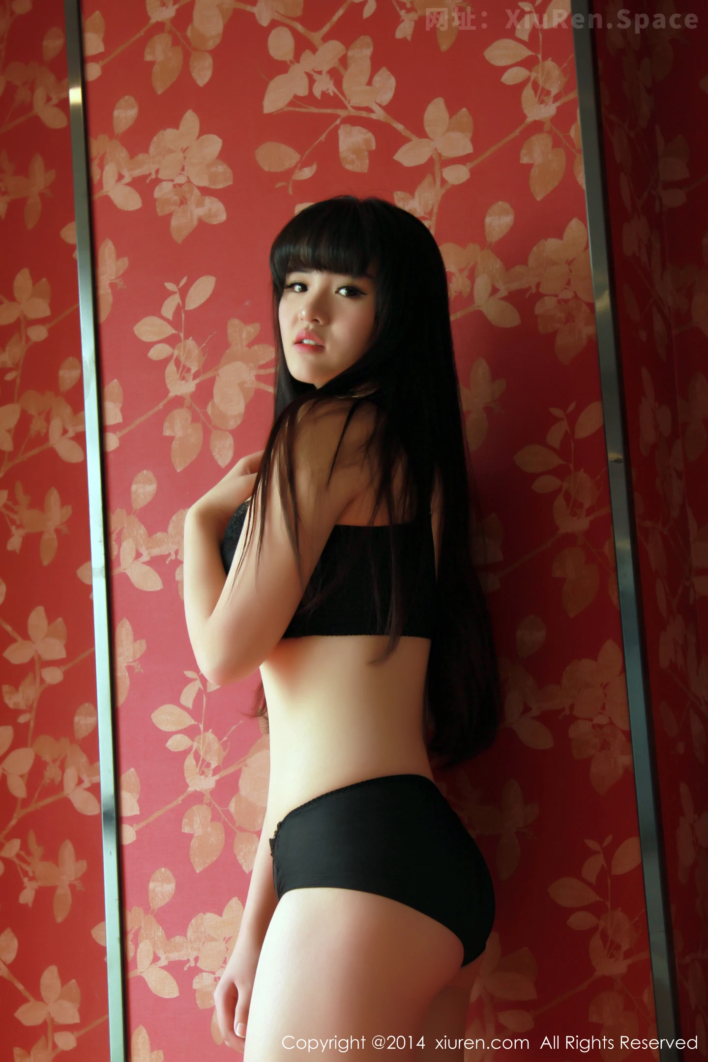 图片[5]-[XiuRen秀人网]VOL.261 90后美女模特旭儿F罩杯丰满美胸性感内衣系列写真80P-秀人网官方网站